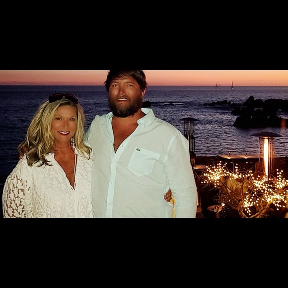 Meet your Posher, Christy - Picture 2 of 3